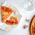 PIZZA NA KALAFIOROWYM SPODZIE