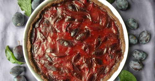 Tarta czekoladowa ze śliwkami