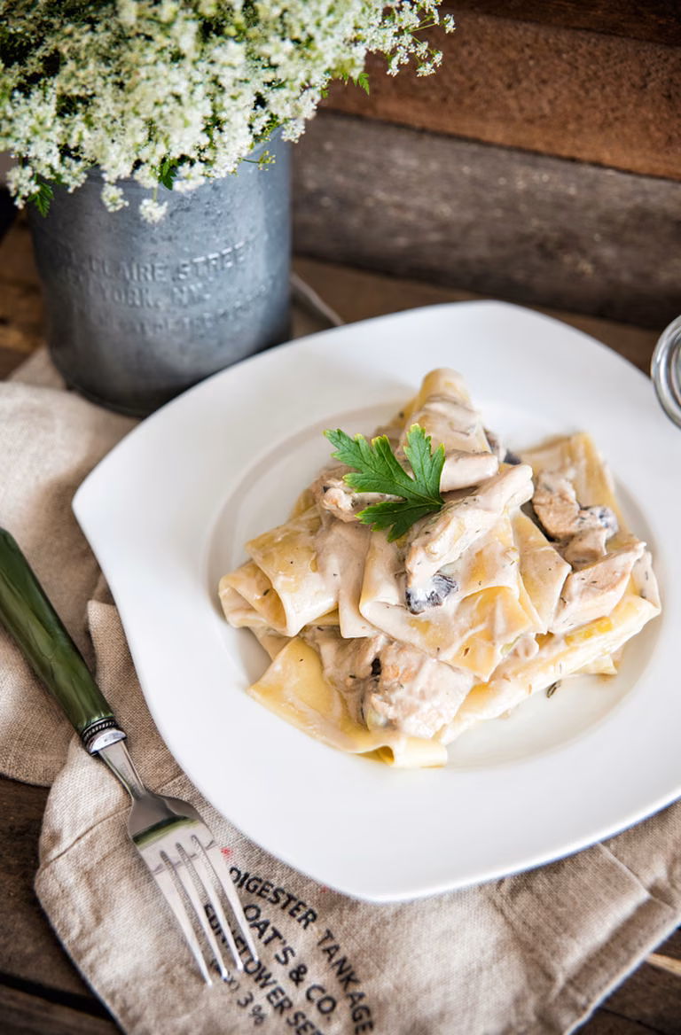 Porowo-pieczarkowy makaron lasagne