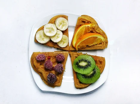 Przepyszne gofry z owocami (bez glutenu, bez cukru, wegańskie)
