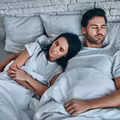Co pozycja spania mówi o twoim związku? Sprawdź!