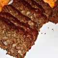 Dietetyczne ciasto z orzechami z cukinią i bez mąki