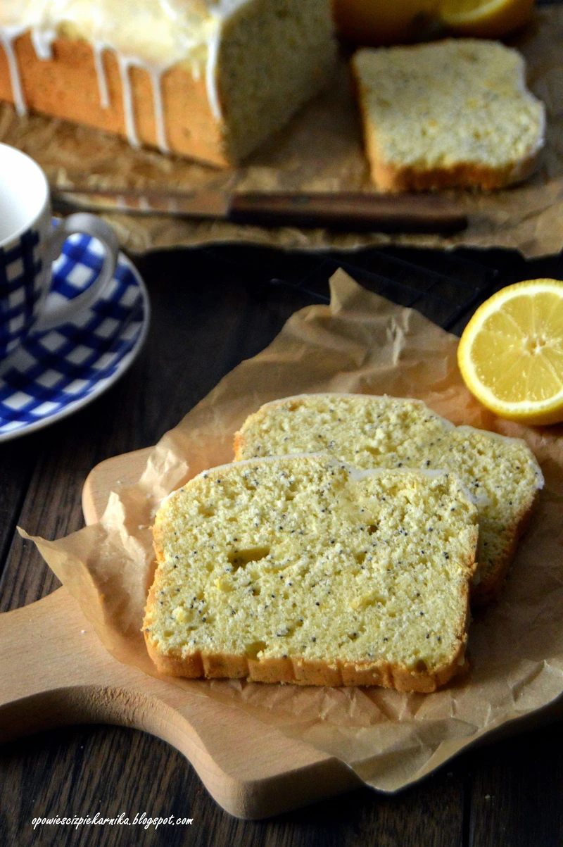 Babka cytrynowa z makiem