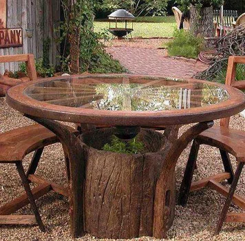 Ciekawy stół do ogrodu