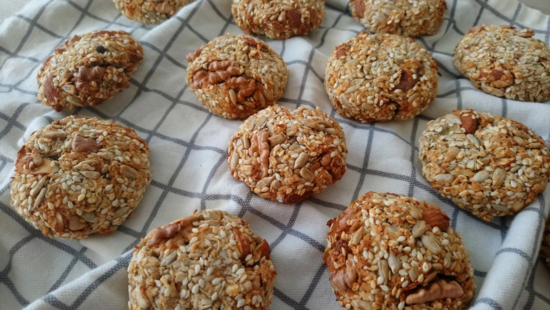Ciasteczka owsiane z bananem i bakaliami