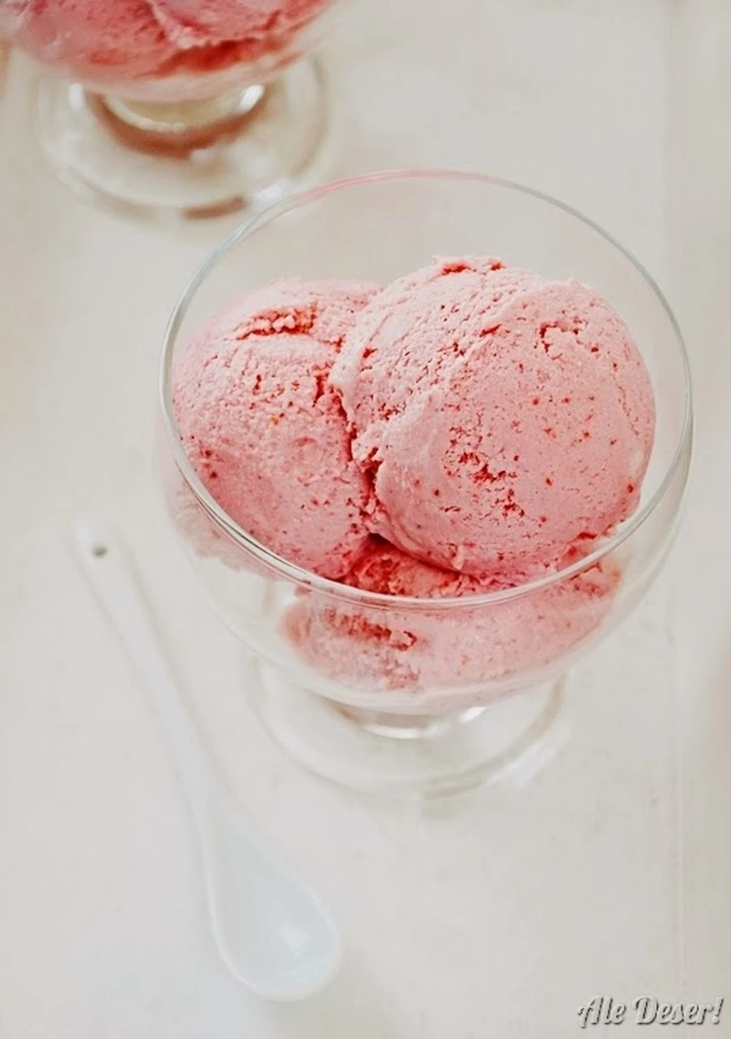 Lody truskawkowe