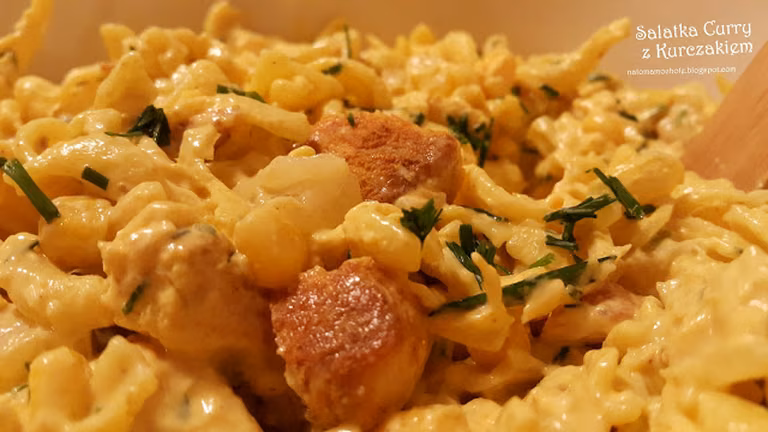 Sałatka Curry z Kurczakiem