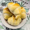 Rogaliki Drożdżowe z Budyniem