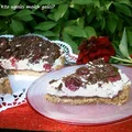 Tarta śmietankowo-czekoladowa z malinami (bez pieczenia)