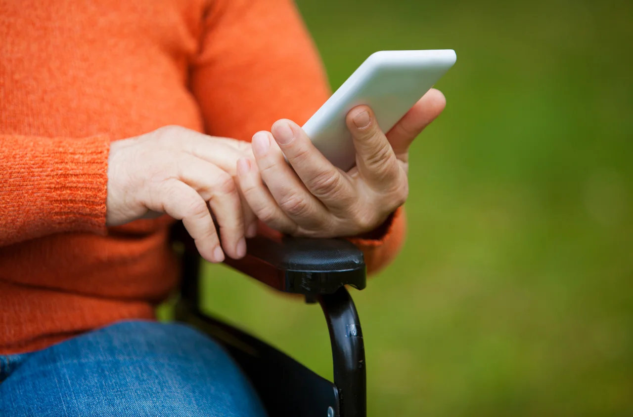 Te telefony będą mieć wkrótce ograniczone funkcje! Niektórzy użytkownicy będą musieli kupić nowe lub wymienić kartę