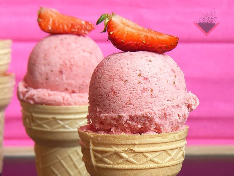 Domowe lody truskawkowe