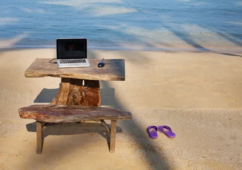 6 godzin pracy dziennie, 3 dni weekendu i pełna wypłata?! Już po 30 czerwca rusza nowy program