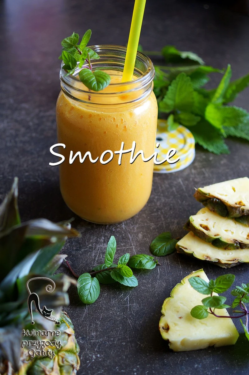 Smoothie ananasowe z mango i cytrusami