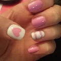 Walentynkowy manicure