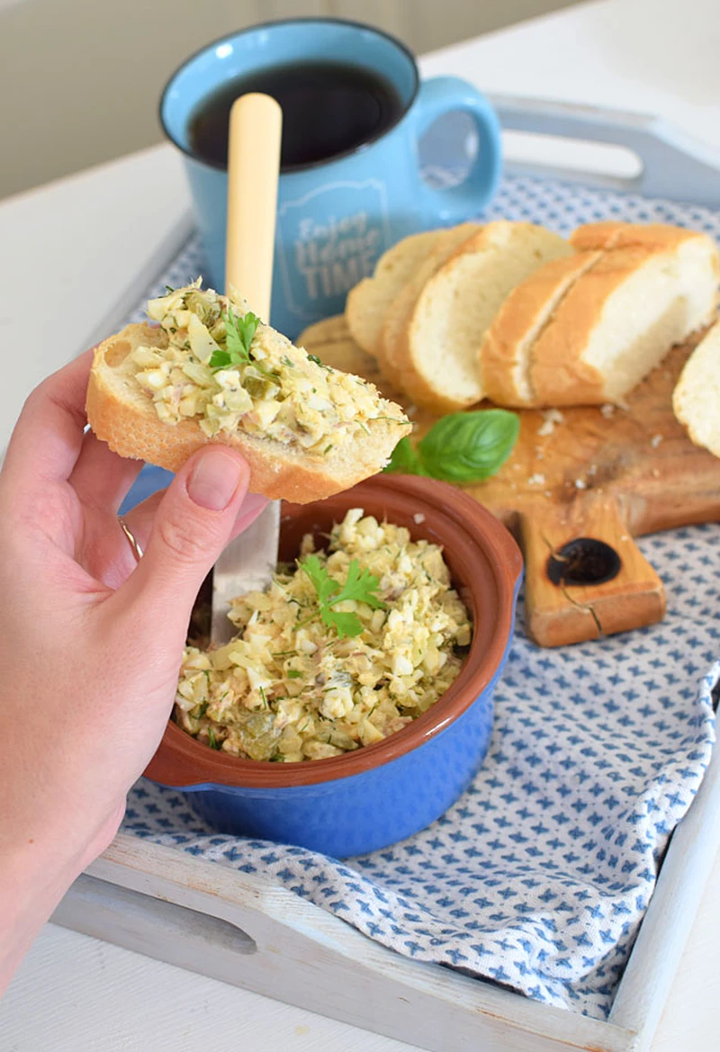 Pasta jajeczna z wędzoną makrelą