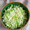 Surówka z kapusty pekińskiej z kalarepą