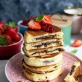 Puszyste pancakes z nutellą w środku