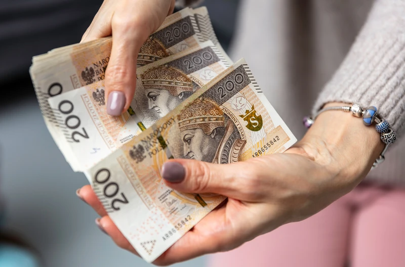 2 tysiące złotych jeszcze w 2023 roku! Nagła decyzja rządu o jednorazowym dodatku!