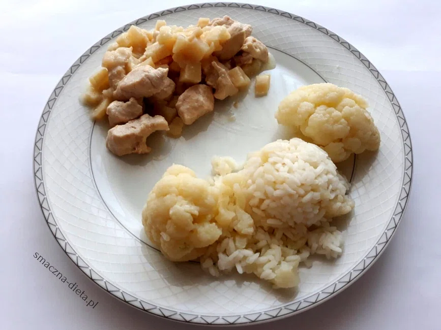 Biały obiad, czyli kurczak z ryżem i kalafiorem