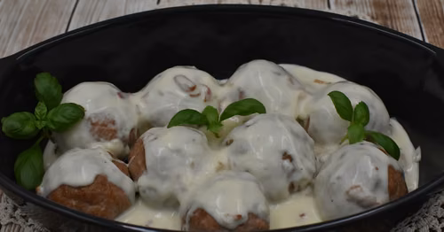 Kotleciki mielone w sosie carbonara