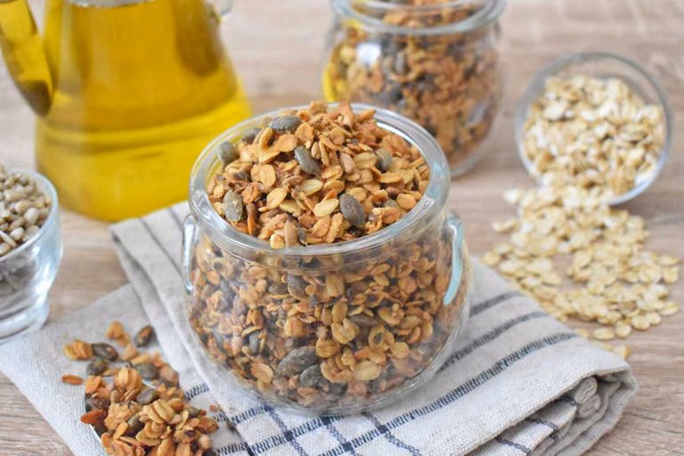 Wytrawna granola - idealna do zup kremów