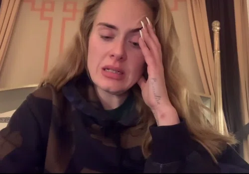 Zapłakana Adele odwołuje koncerty! "Jest mi wstyd"