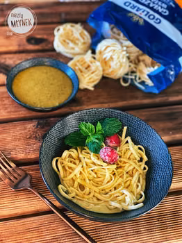 Makaron na słodko z kremem pistacjowo - czekoladowym