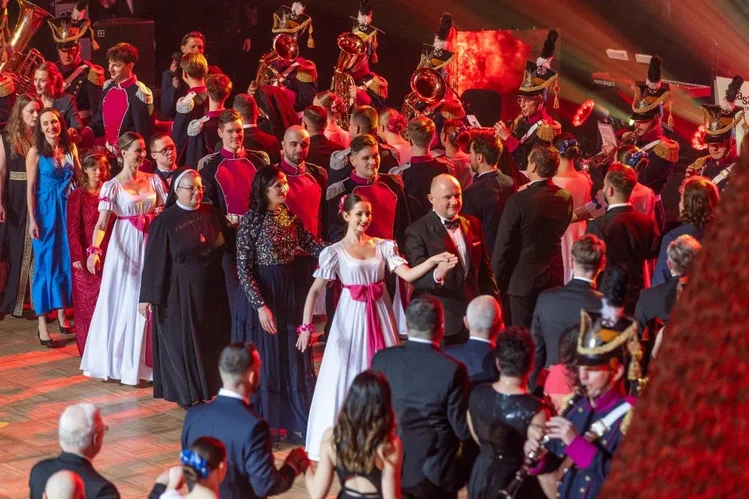 Zdjęcie Kostka masła za 30 tysięcy?! Nietypowy rekord w Polsce! #1