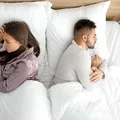 Dlaczego kobiety po 40-tce rzadziej chcą się kochać?