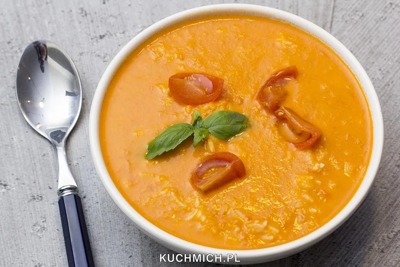 Zupa pomidorowa z mlekiem kokosowym