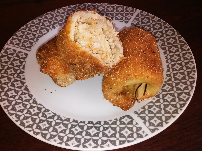 Krokiety z mięsem i kiszoną kapustą
