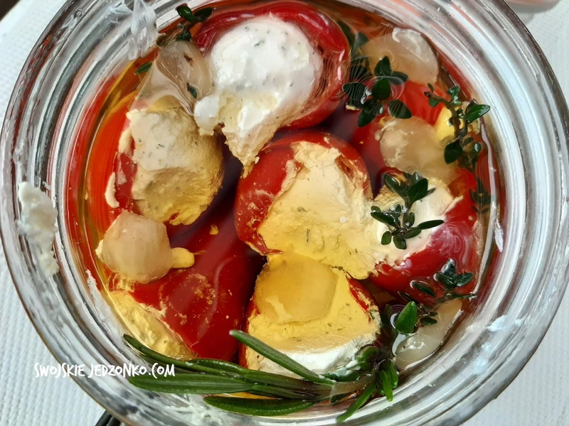 Papryczki faszerowane serkiem - antipasti
