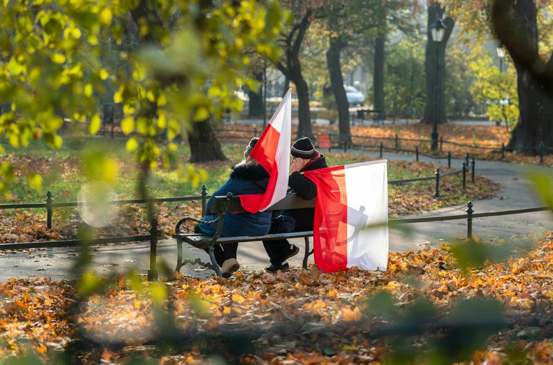 Nie wieszaj flagi „po swojemu”! Ten szczegół może sporo kosztować