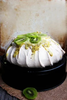 Beza pavlova z kiwi