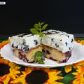 Ciasto śmietankowe z czarnymi porzeczkami