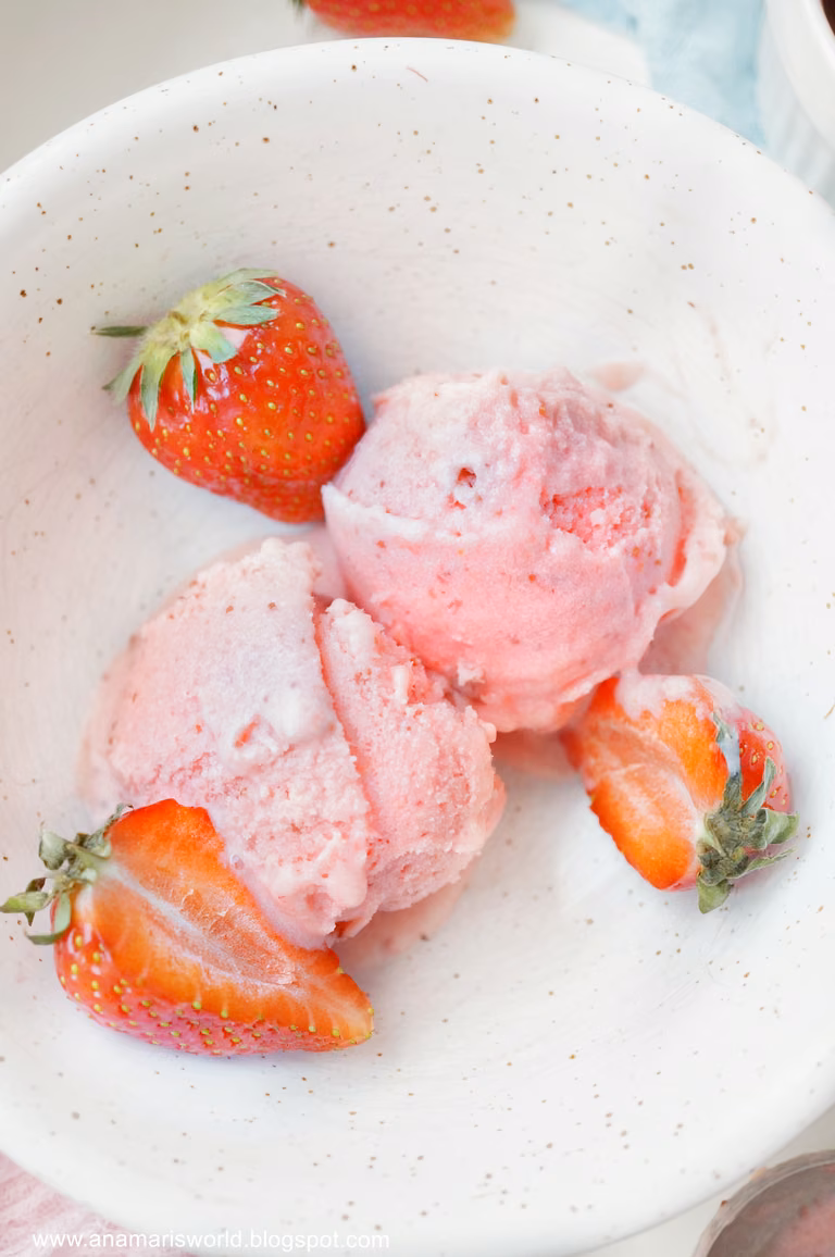 Lody truskawkowe