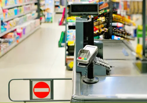 Czy to koniec Carrefoura w Polsce? Gigant handlu szykuje się do wielkich zmian!