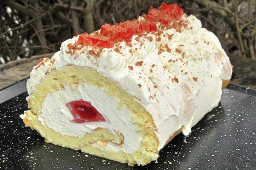 Rolada biszkoptowa z kremem śmietankowym mascarpone i galaretką-pyszna i delikatna +FILM