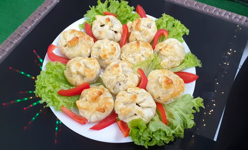 Szybkie sakiewki z pieczarkami z ciasta francuskiego