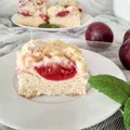 Ciasto drożdżowe ze śliwkami i kruszonką