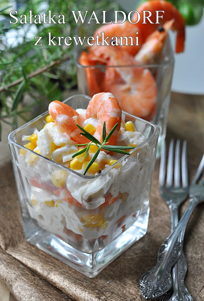 Sałatka Waldorf z krewetkami. Shrimp Waldorf Salad.