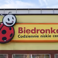 Tajemnicze komunikaty w Biedronce! Zobaczysz je przy każdej kasie!