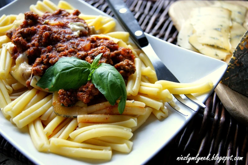 Kolacja we Włoskim stylu? Pasta alla bolognese dla dorosłych
