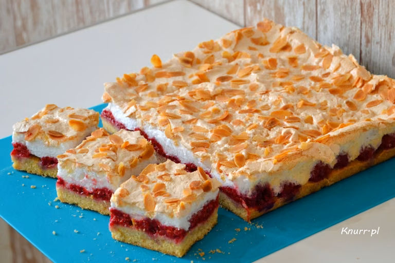 Malinowe ciasto z bezą