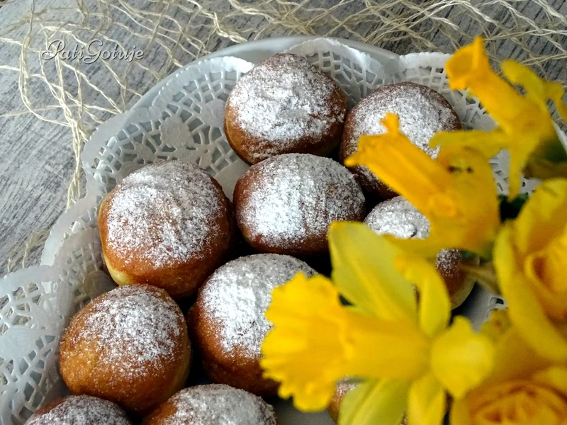 Podstawowy przepis na pączki