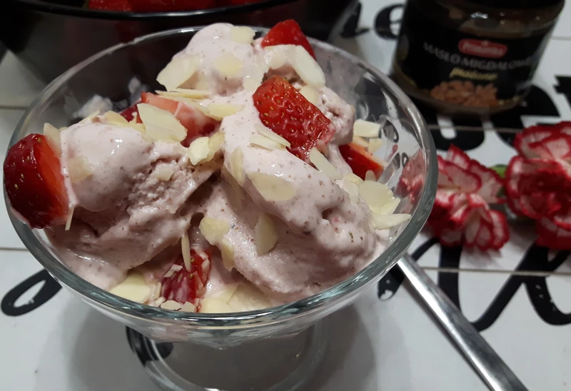 LODY TRUSKAWKOWE Z MASŁEM MIGDAŁOWYM