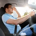 Jeździsz bez okularów mimo nałożonego obowiązku? Możesz zapłacić wysoki mandat!