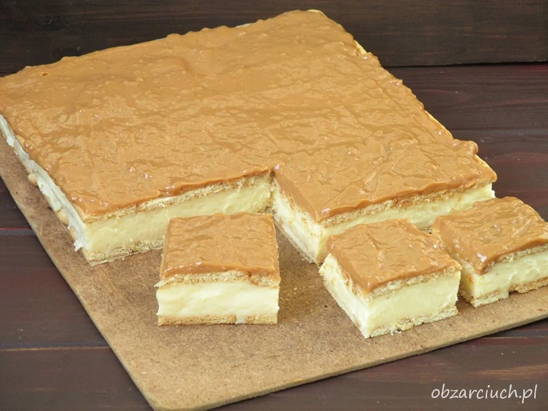 Ekspresowy budyniowiec bez pieczenia