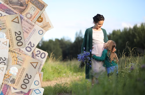 Rewolucyjne zmiany w świadczeniach rodzinnych! Rząd wprowadza 1000 PLUS