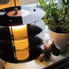 Pomysł na półeczki z płyt vinylowych